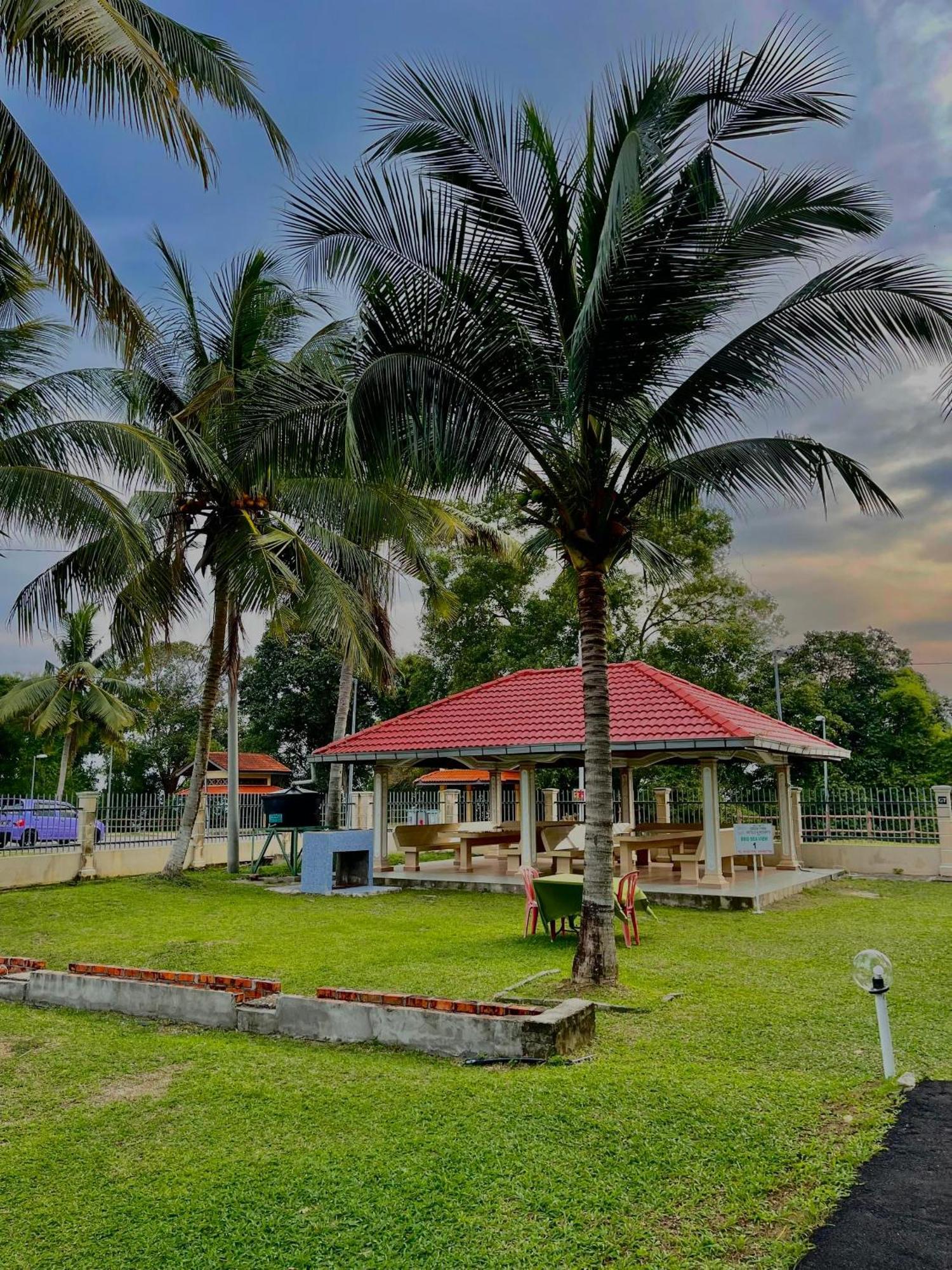 Green Town Hotel And Resort بورت ديكسون المظهر الخارجي الصورة
